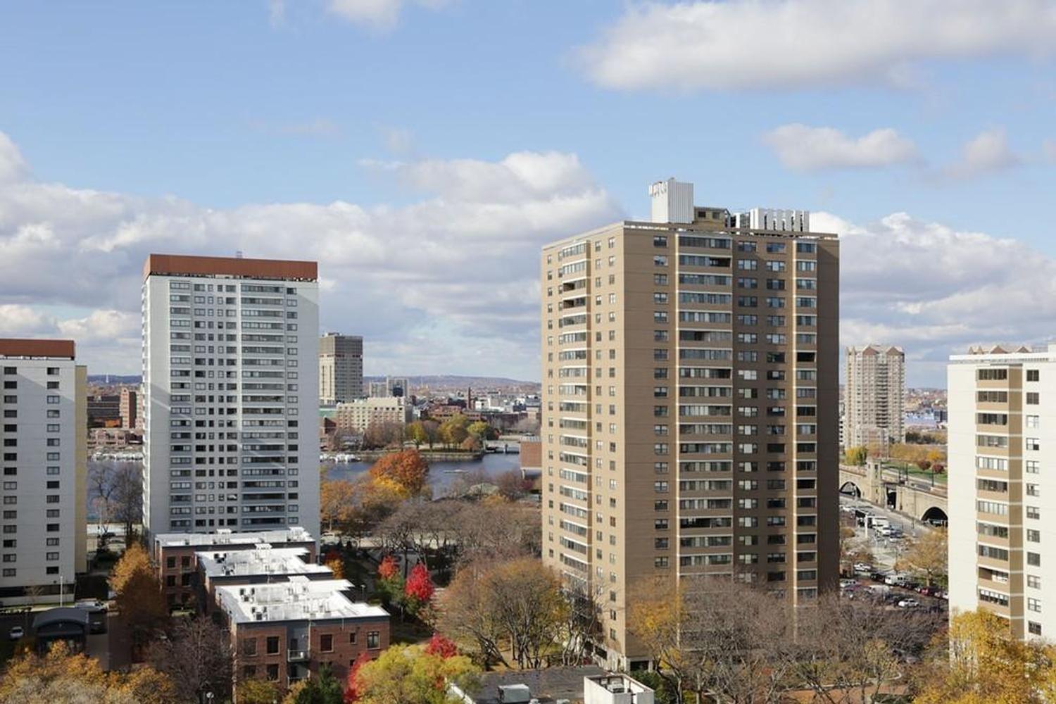 9 Hawthorne Place 15R Boston Midtown, MA 02114 MLSID 114863